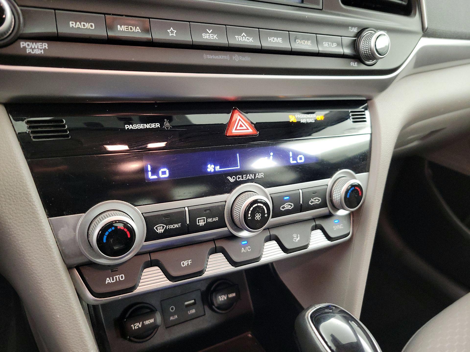 Thumbnail: 2020 Hyundai Elantra - 16
