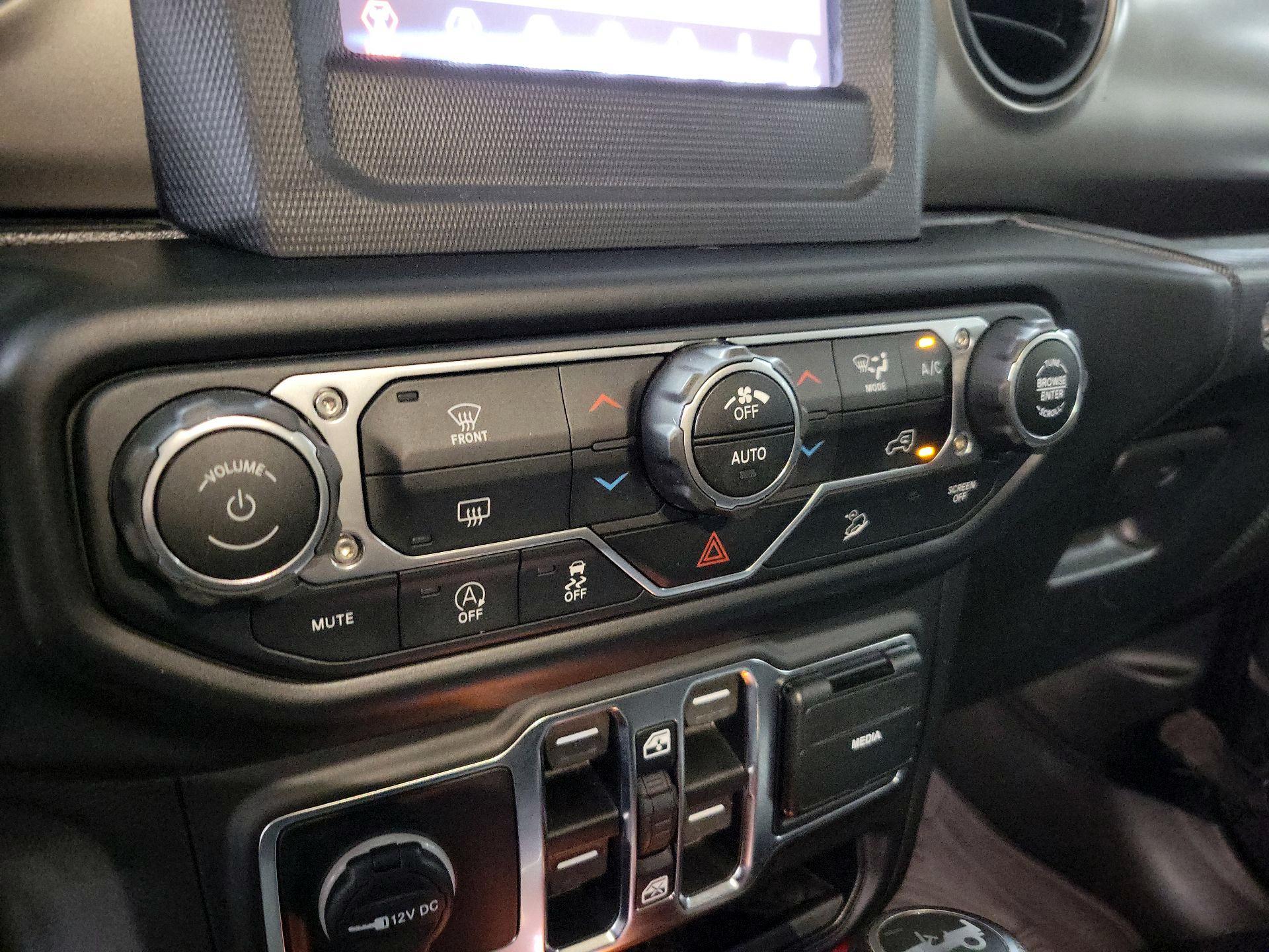 Thumbnail: 2020 Jeep Wrangler - 16