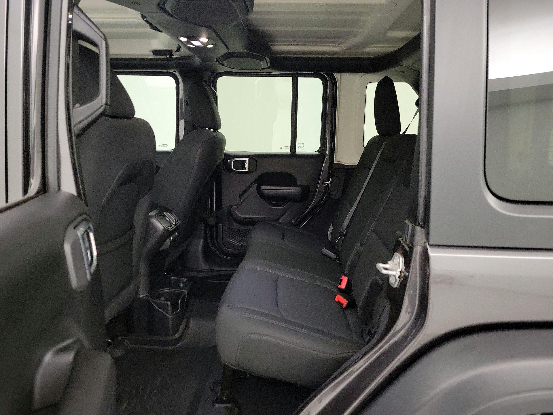Thumbnail: 2020 Jeep Wrangler - 18