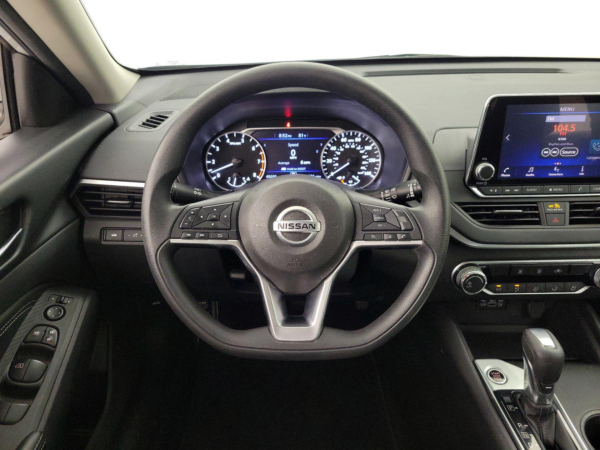 Thumbnail: 2020 Nissan Altima - 10