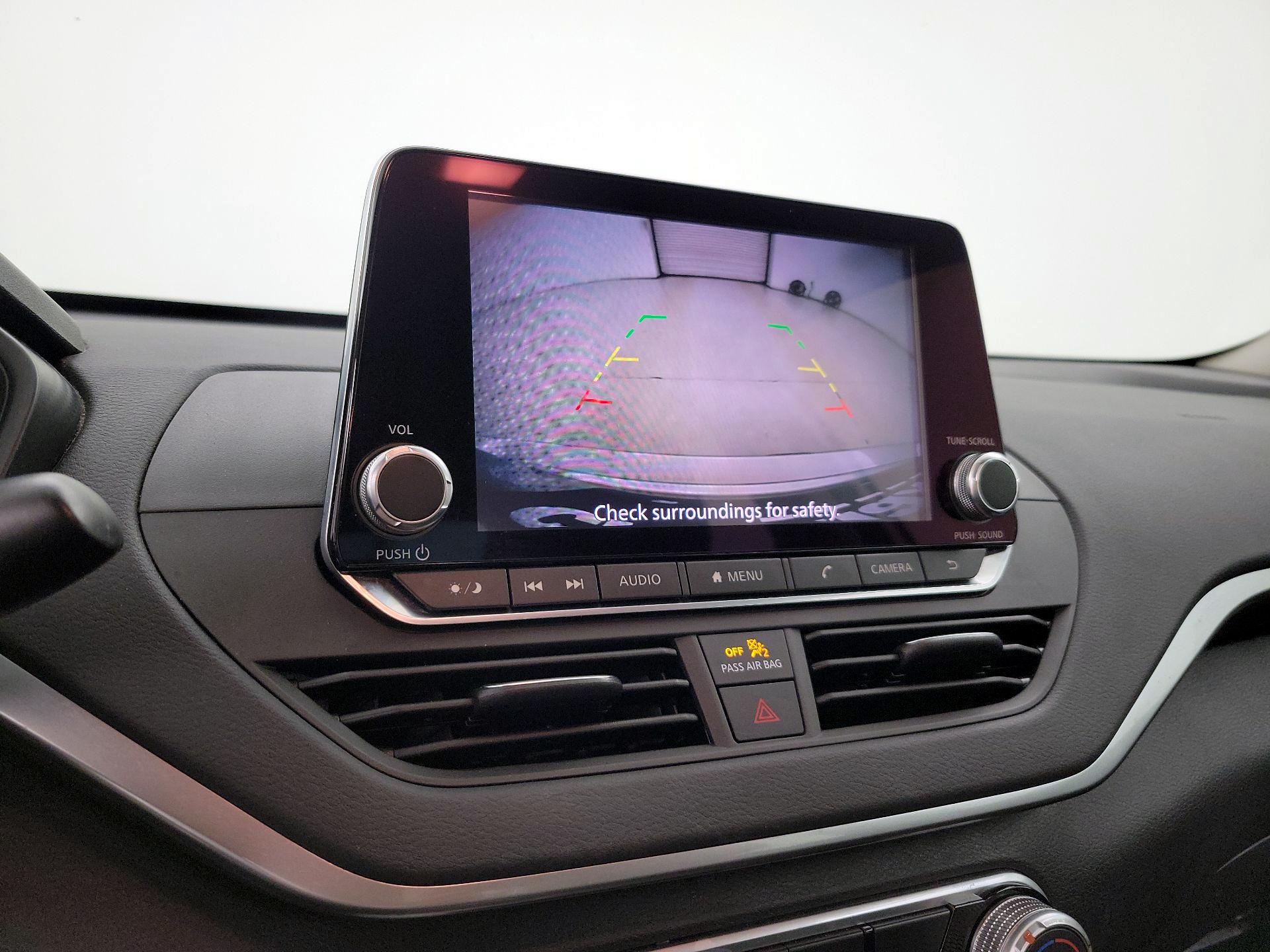 Thumbnail: 2020 Nissan Altima - 14