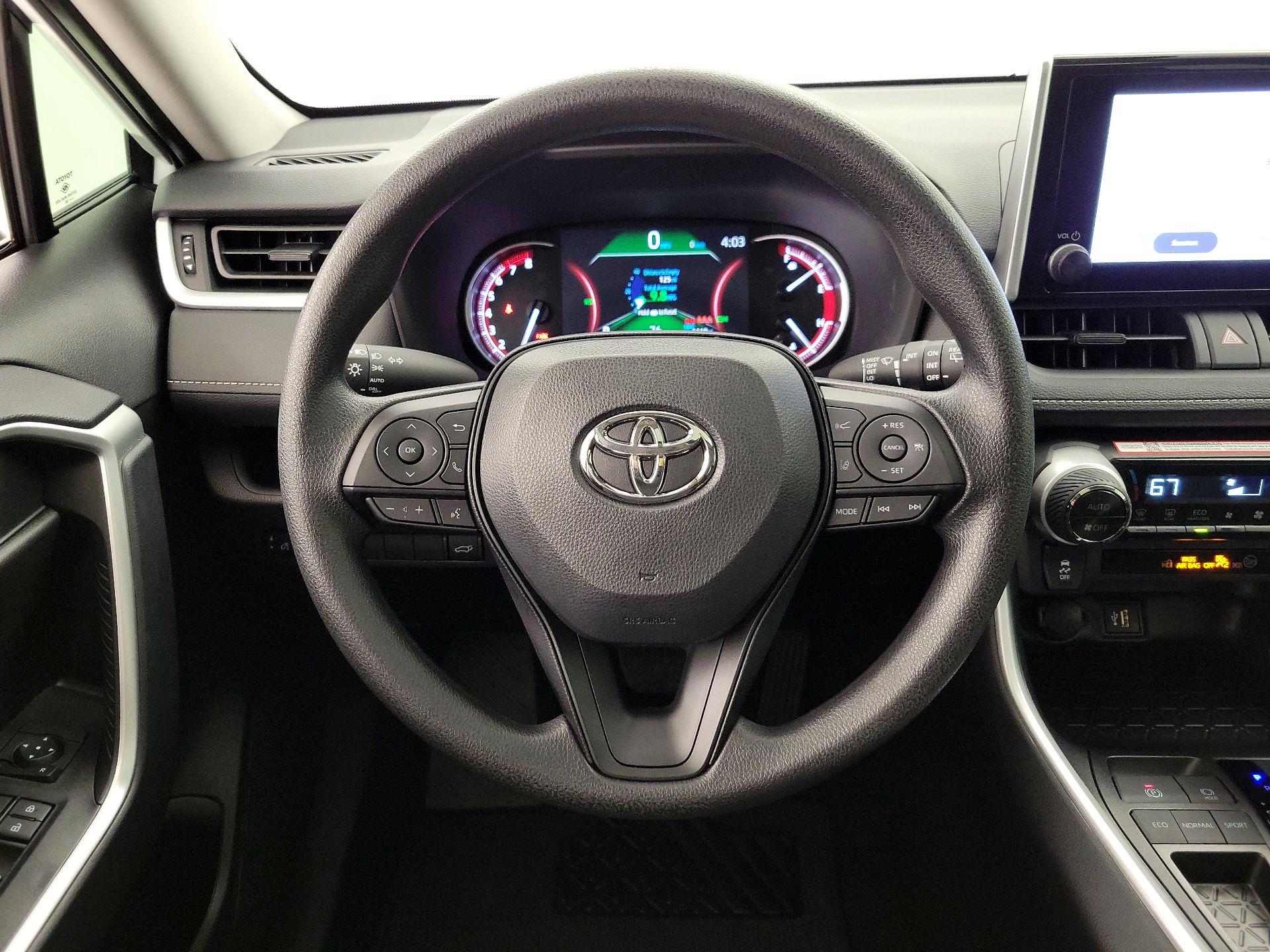 Thumbnail: 2025 Toyota RAV4 - 10