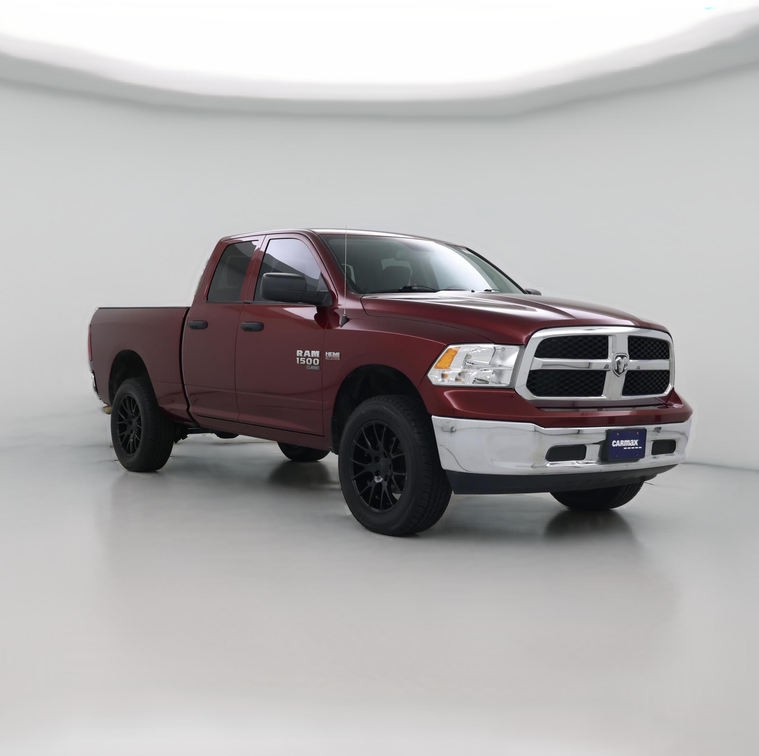Thumbnail: 2020 RAM 1500 Classic - 1