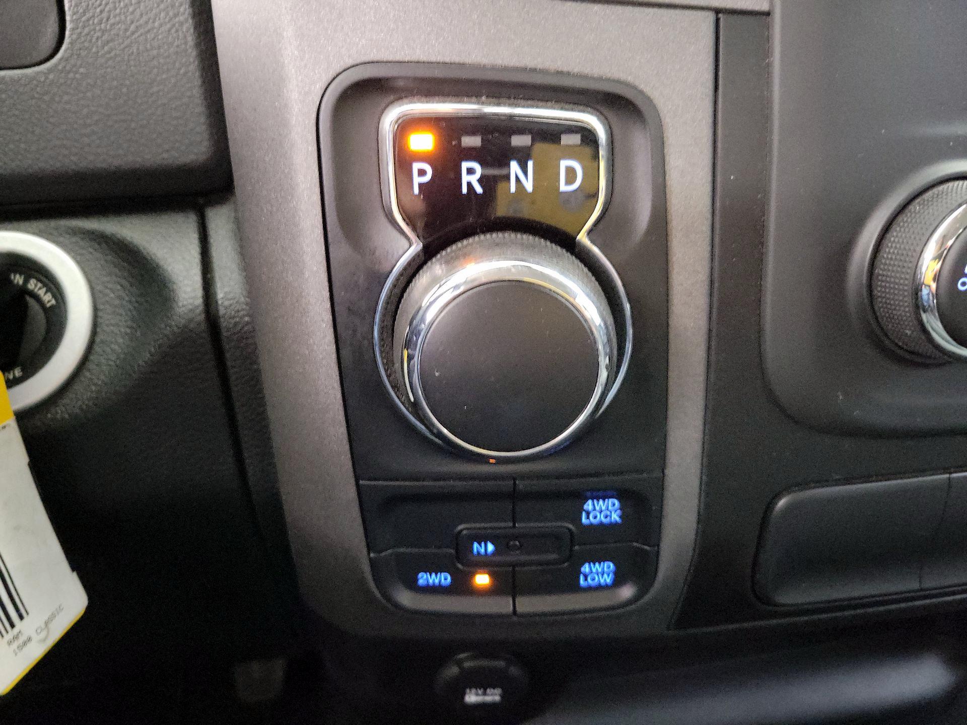 Thumbnail: 2020 RAM 1500 Classic - 17