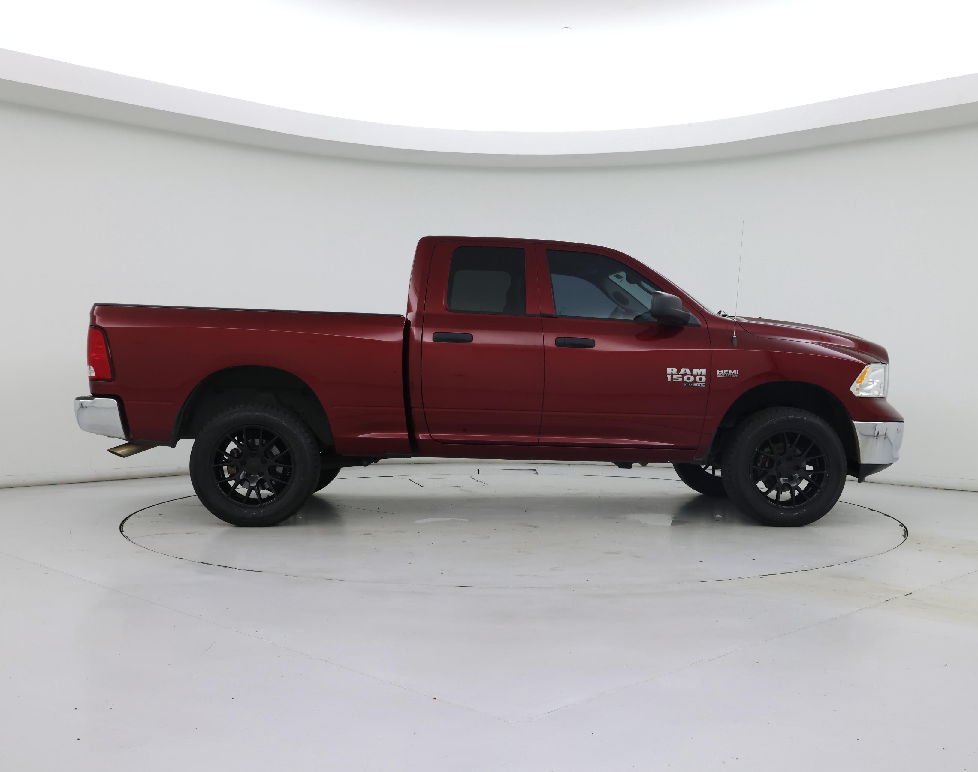Thumbnail: 2020 RAM 1500 Classic - 7