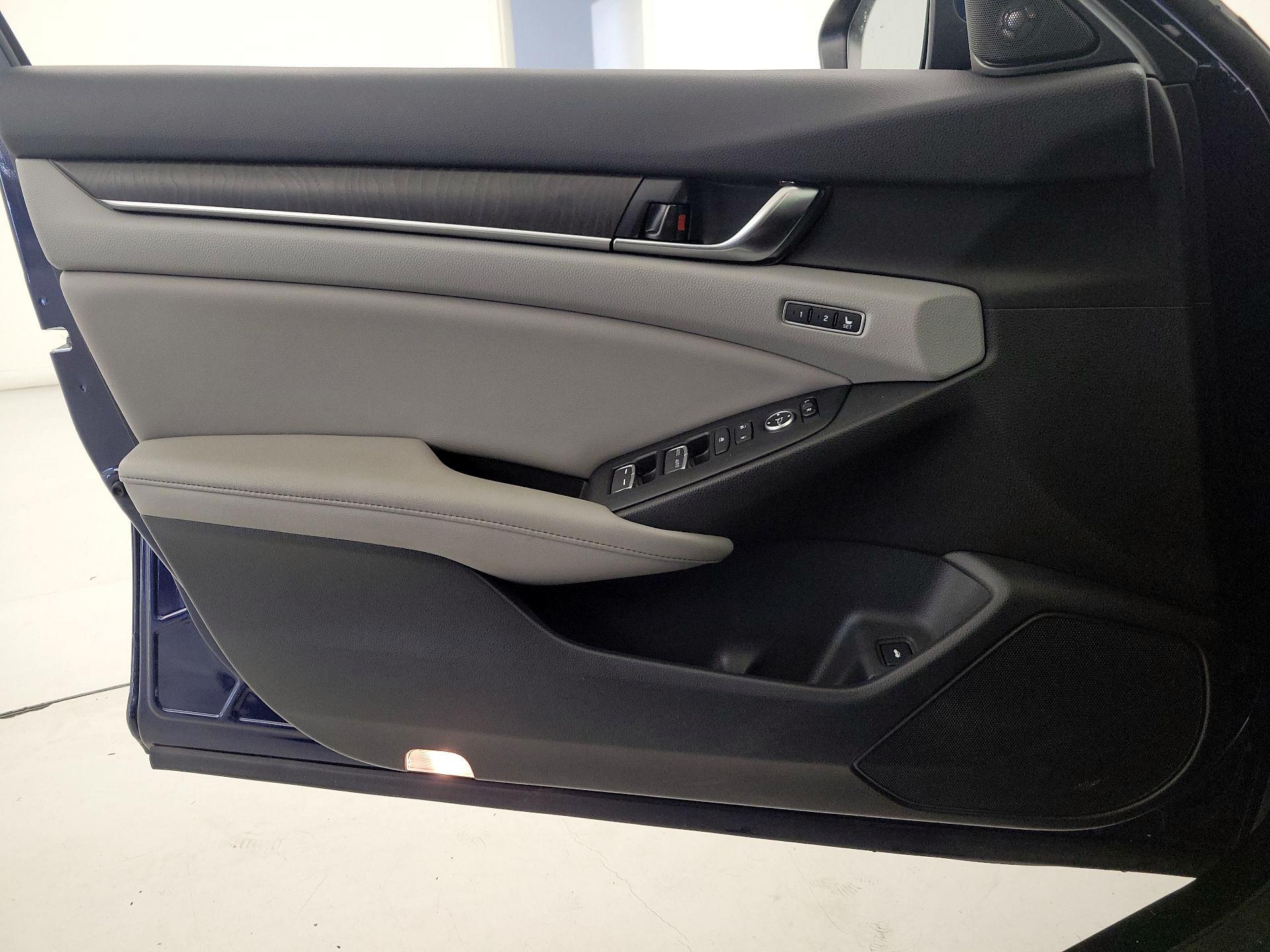 Thumbnail: 2019 Honda Accord - 12