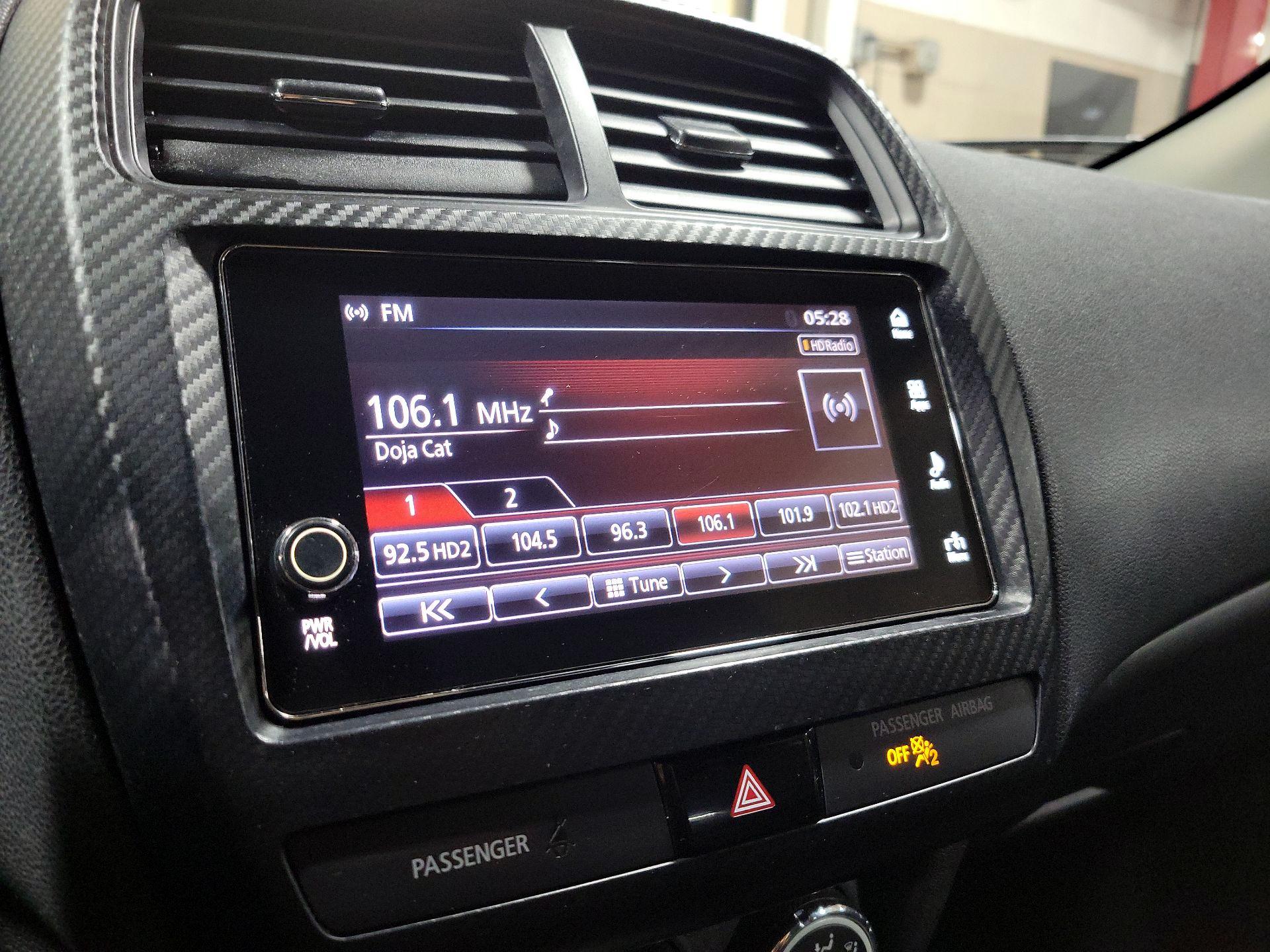 Thumbnail: 2019 Mitsubishi Outlander Sport - 15