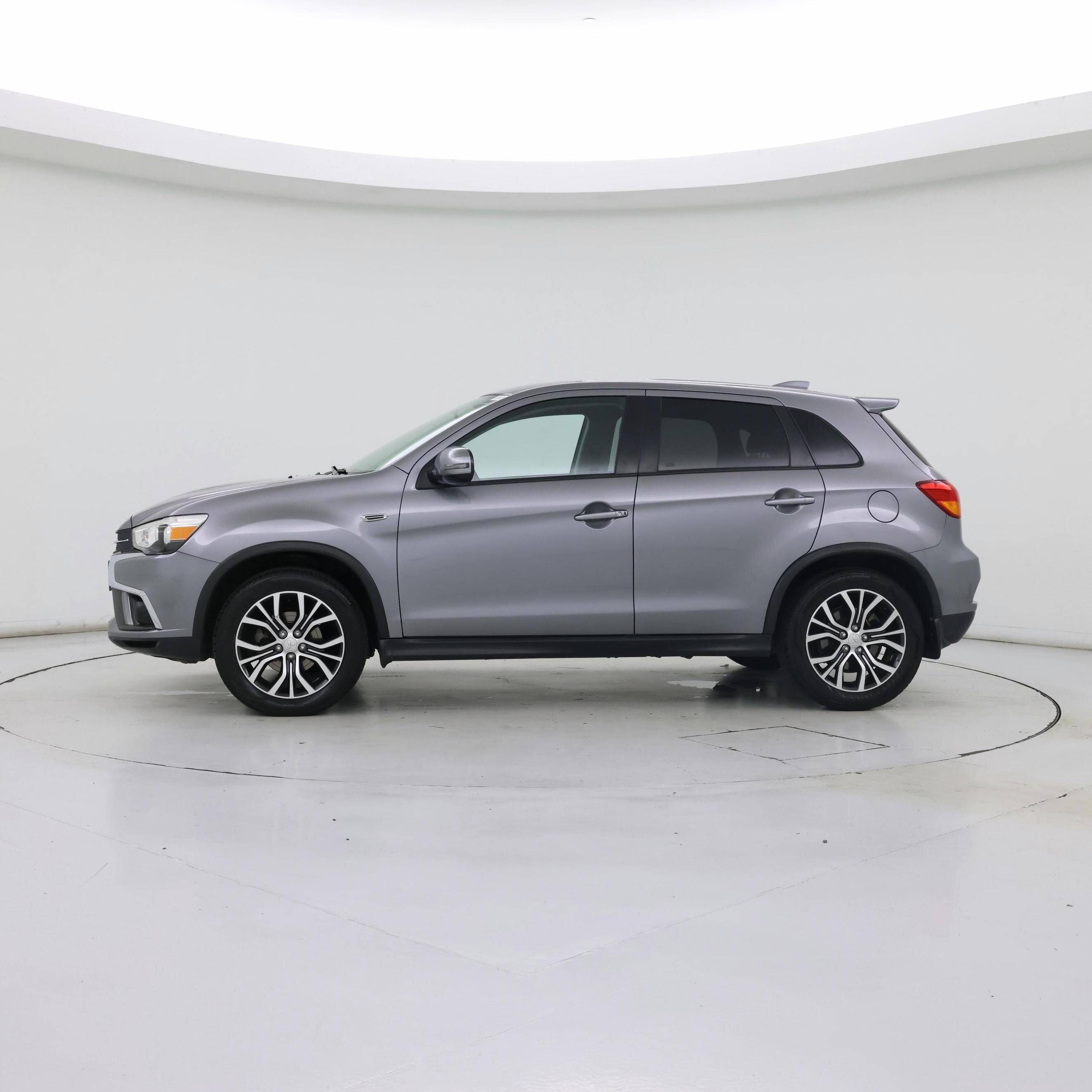 Thumbnail: 2019 Mitsubishi Outlander Sport - 3