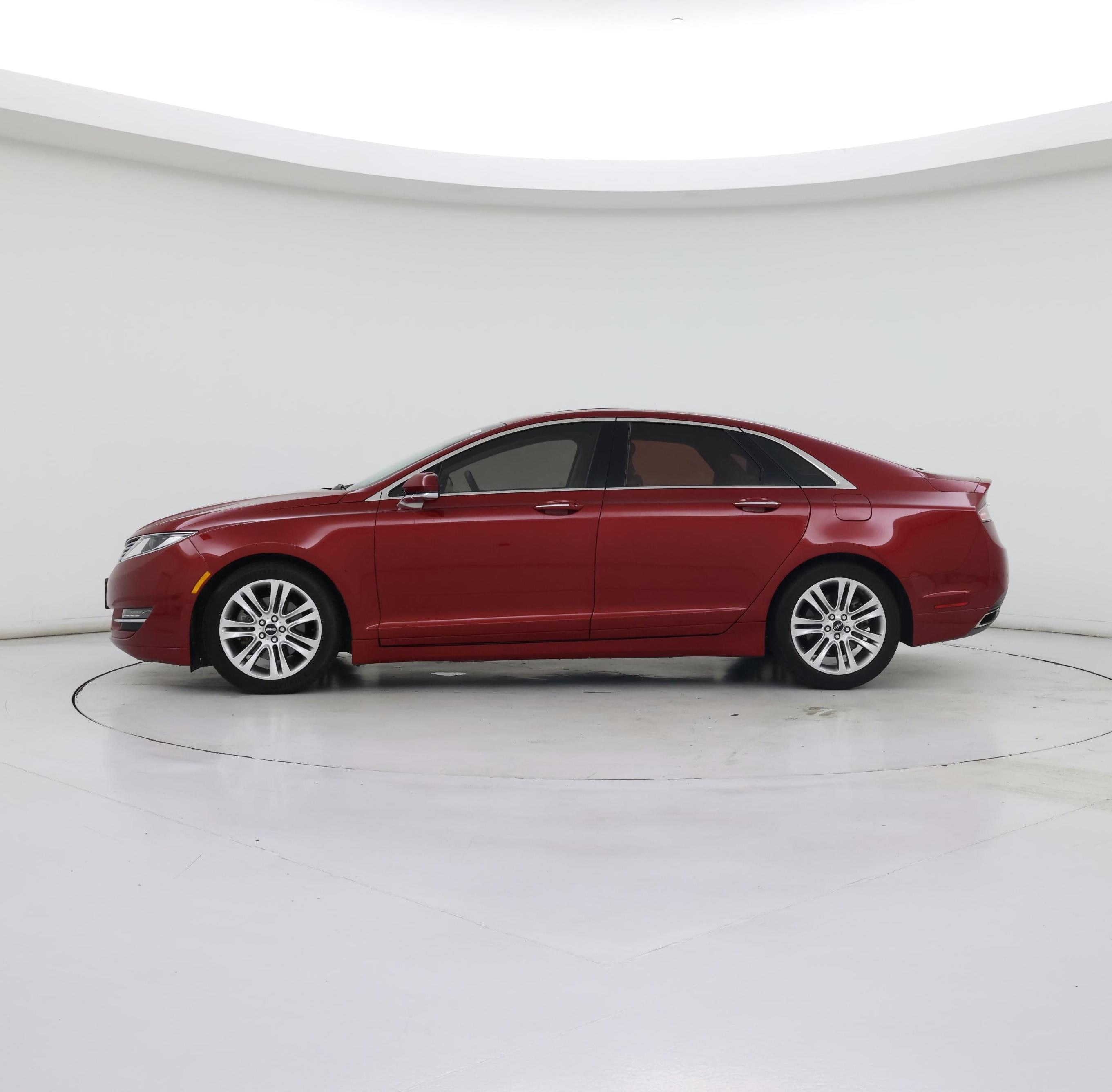 Thumbnail: 2015 Lincoln MKZ - 3