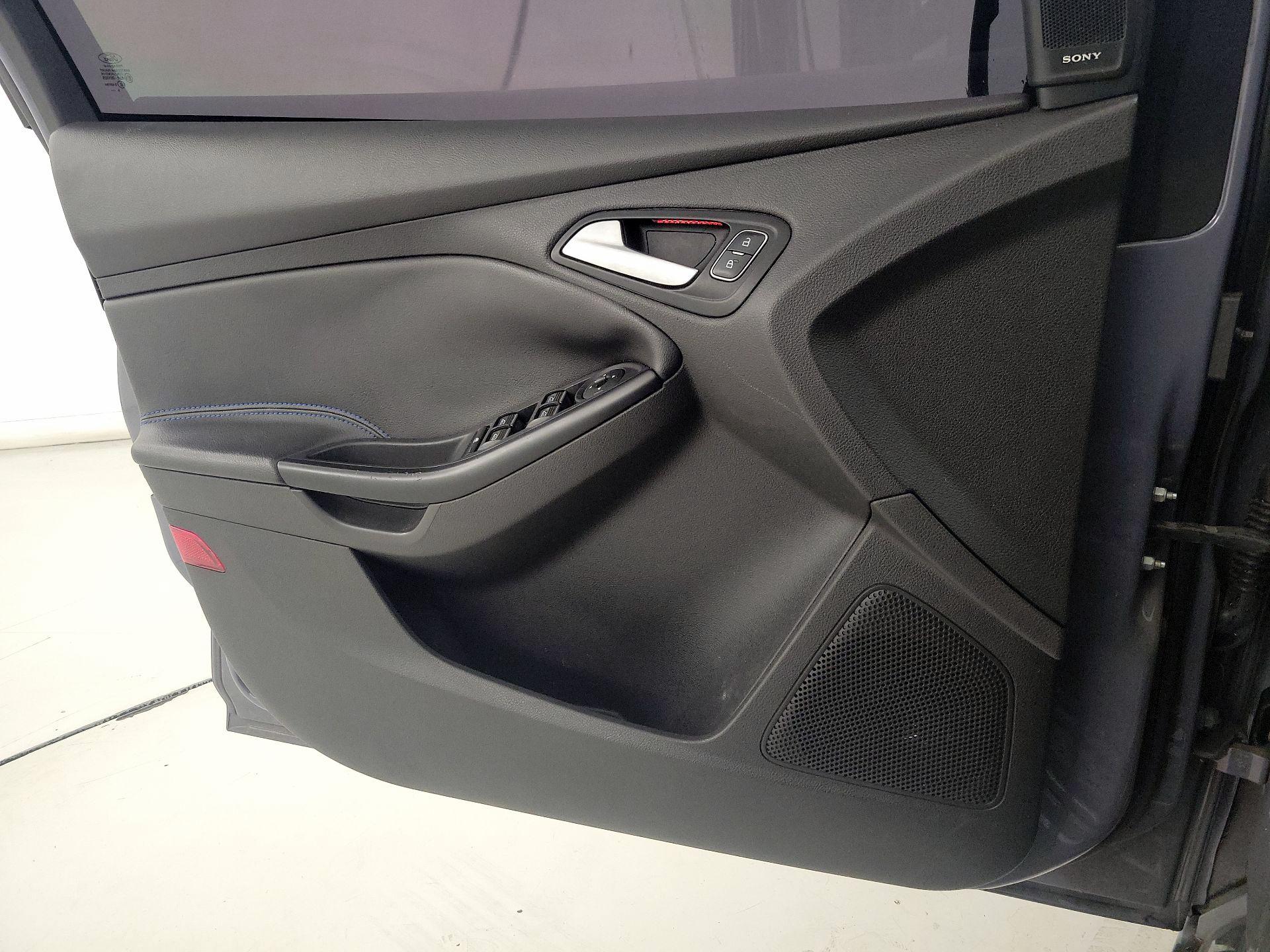 Thumbnail: 2017 Ford Focus - 12