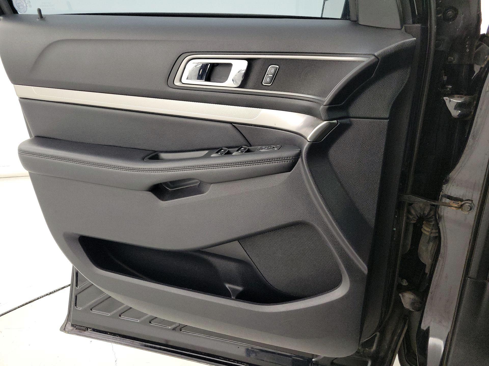 Thumbnail: 2019 Ford Explorer - 12