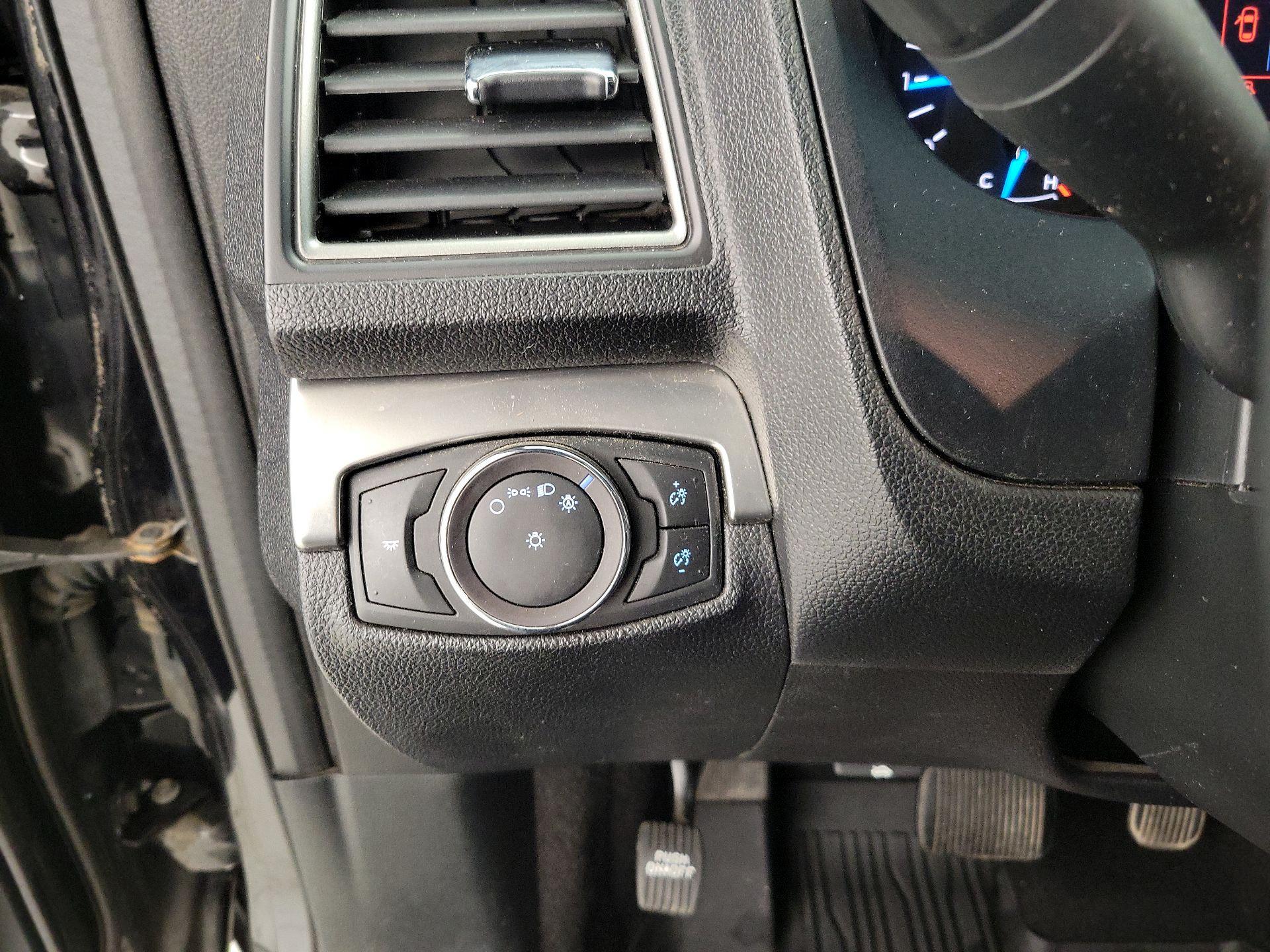 Thumbnail: 2019 Ford Explorer - 13