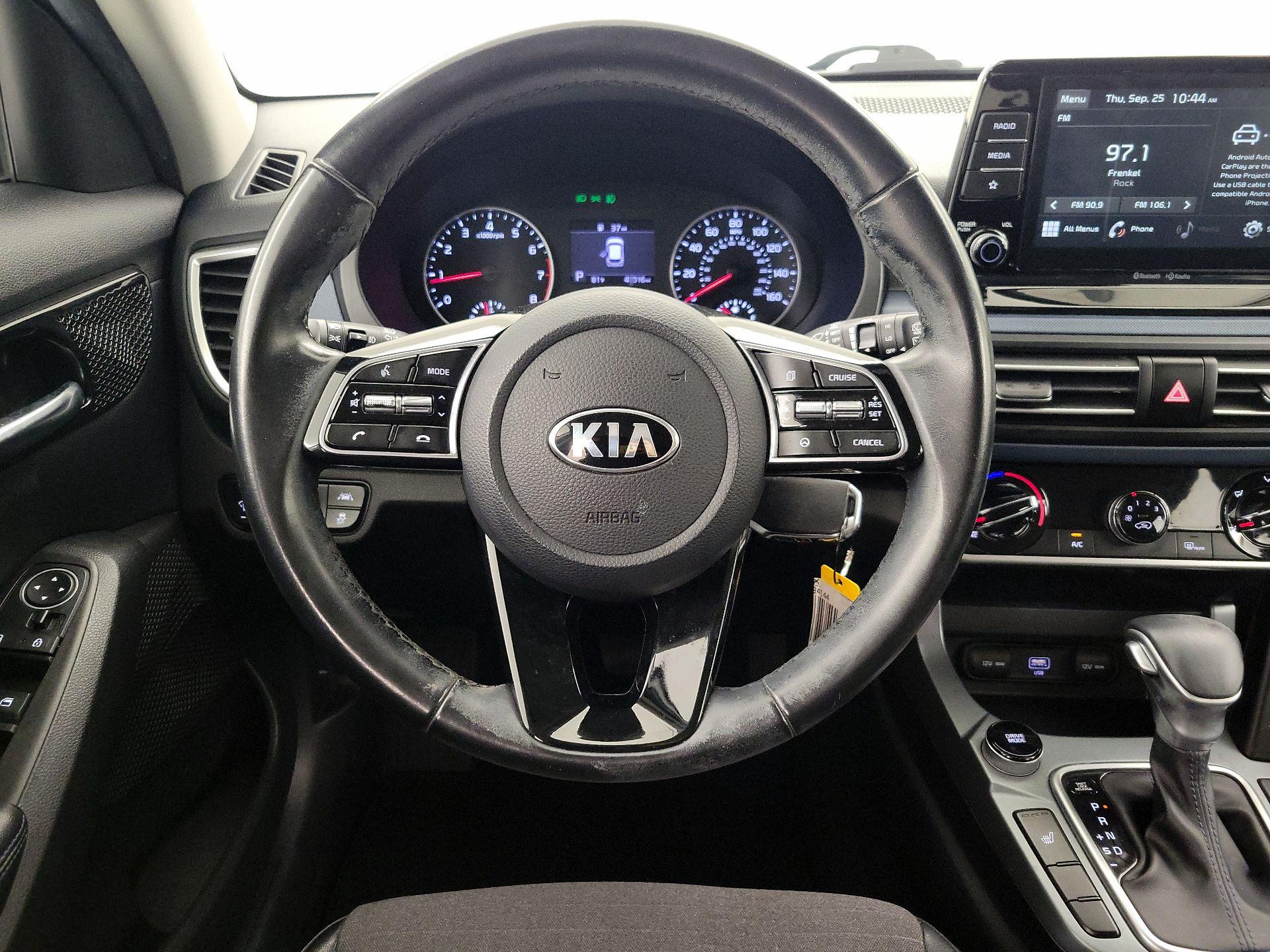 Thumbnail: 2021 Kia Seltos - 10