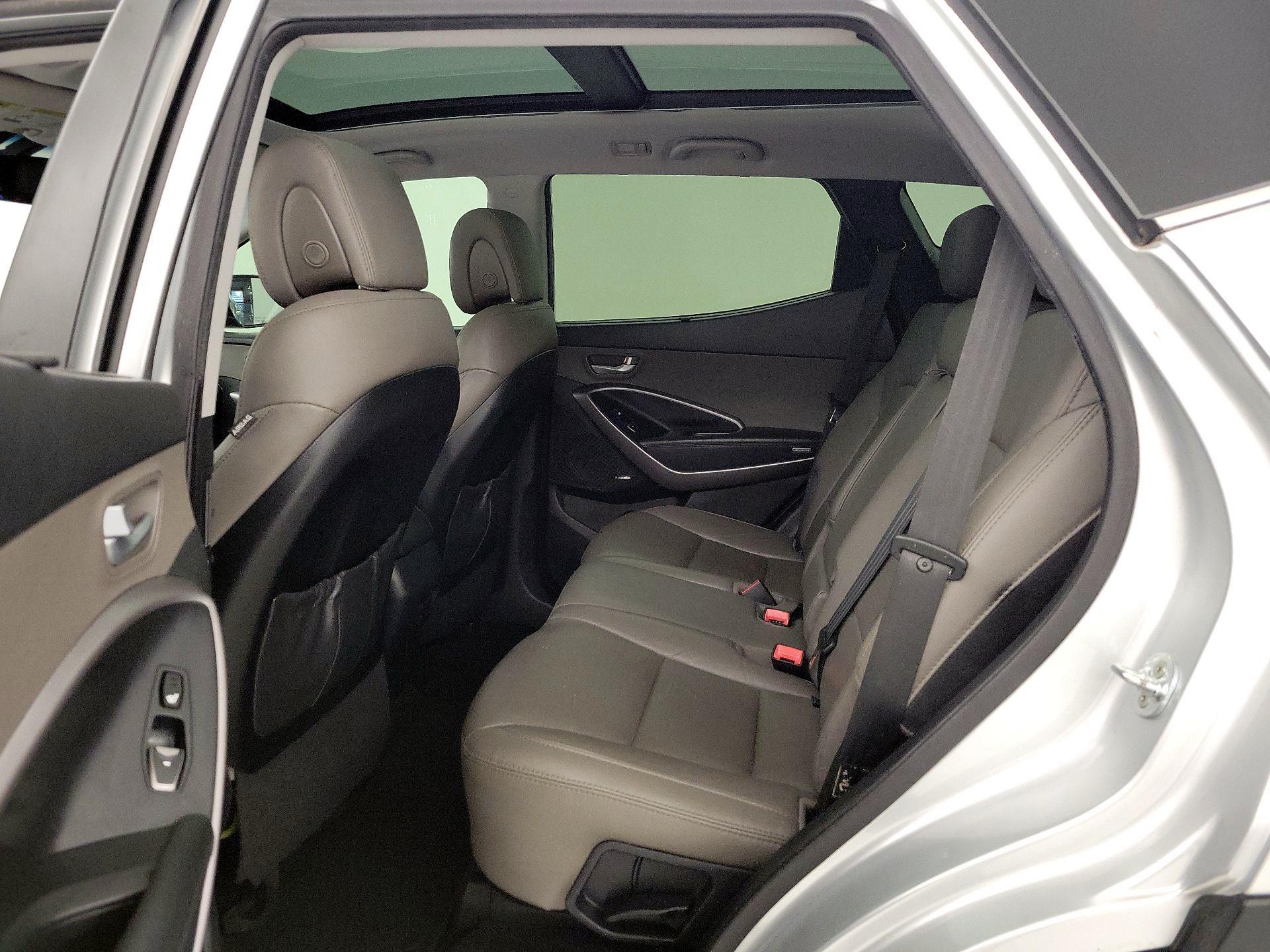 Thumbnail: 2016 Hyundai Santa Fe - 19