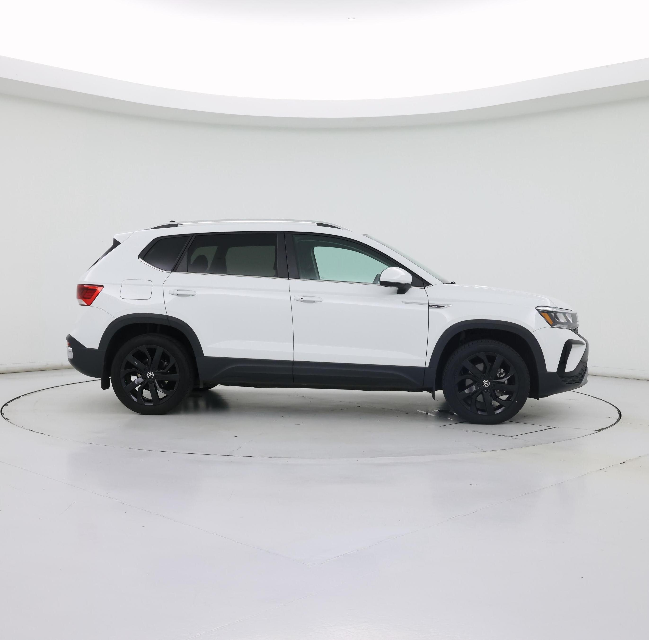 Thumbnail: 2024 Volkswagen Taos - 7