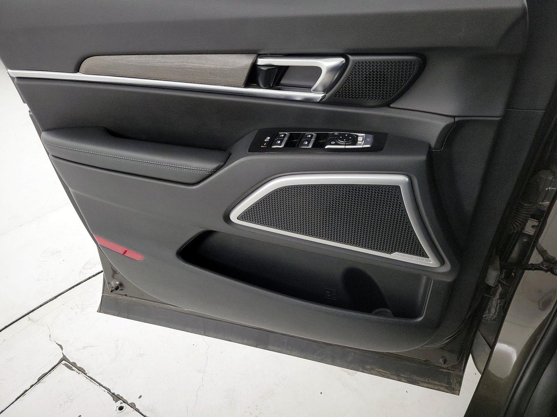 Thumbnail: 2022 Kia Telluride - 12