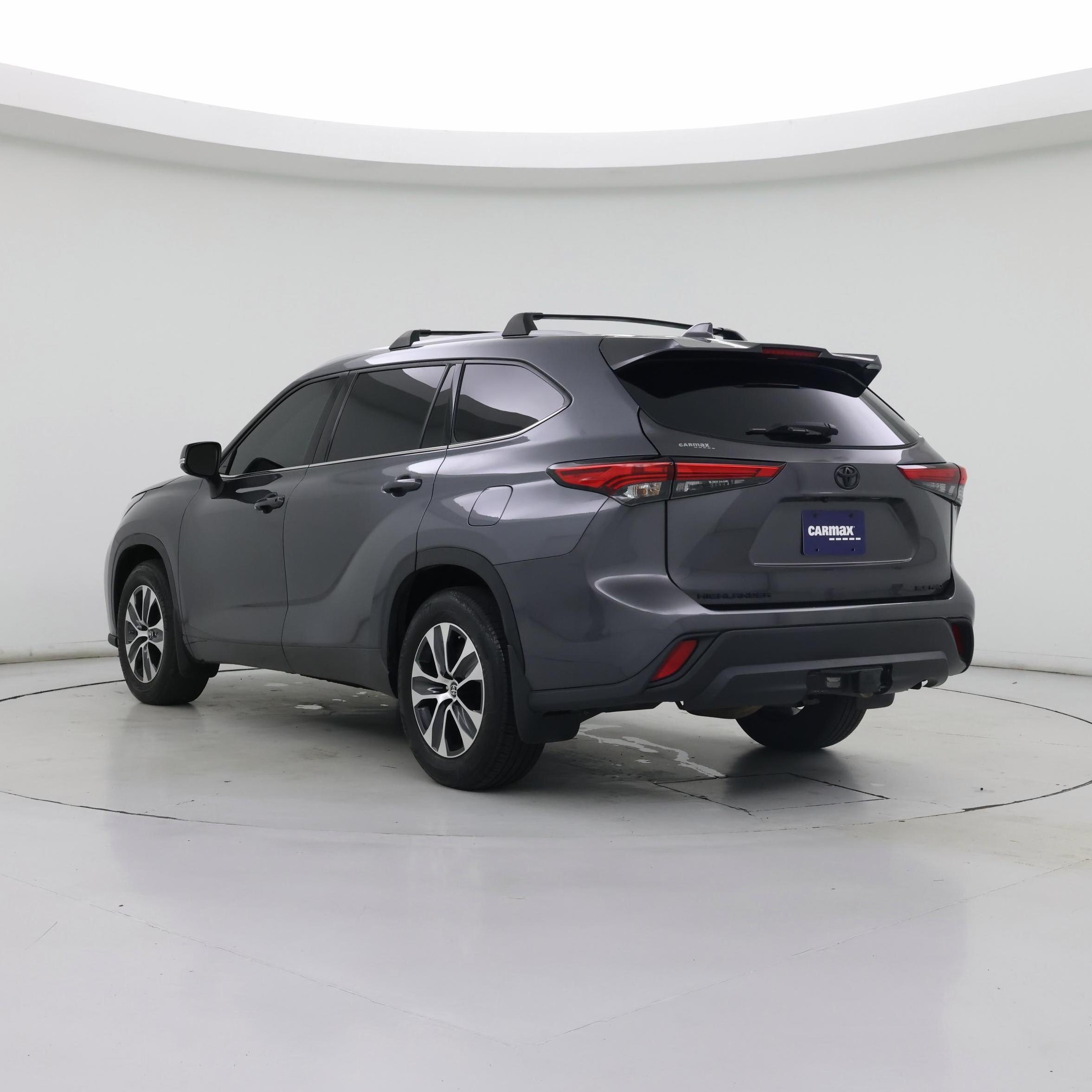 Thumbnail: 2022 Toyota Highlander - 2