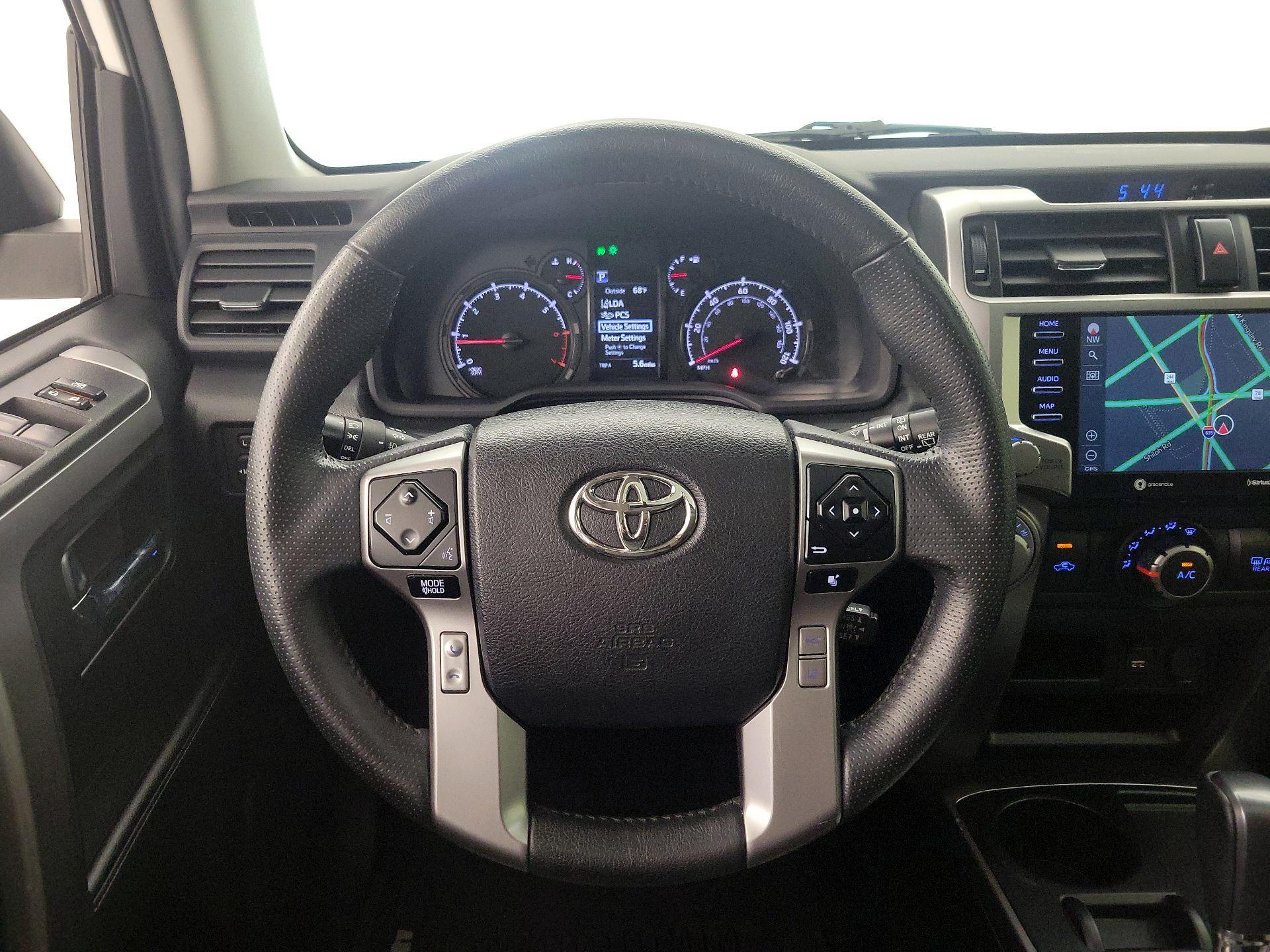 Thumbnail: 2021 Toyota 4Runner - 10