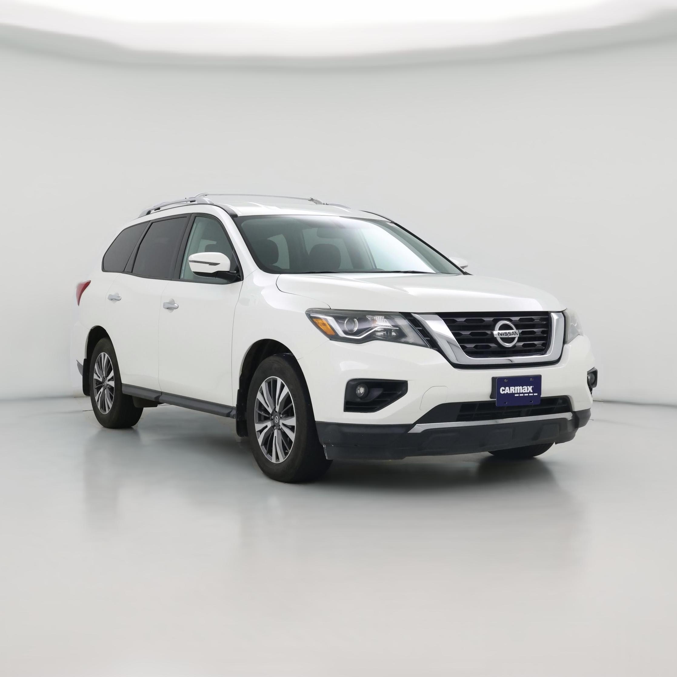 Thumbnail: 2017 Nissan Pathfinder - 1