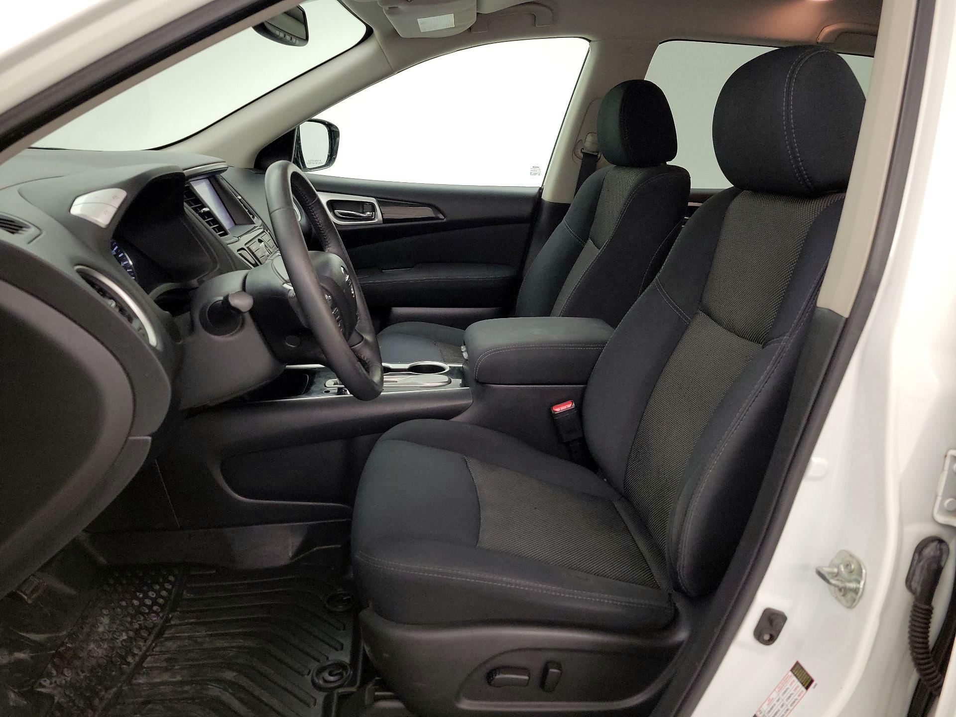 Thumbnail: 2017 Nissan Pathfinder - 11