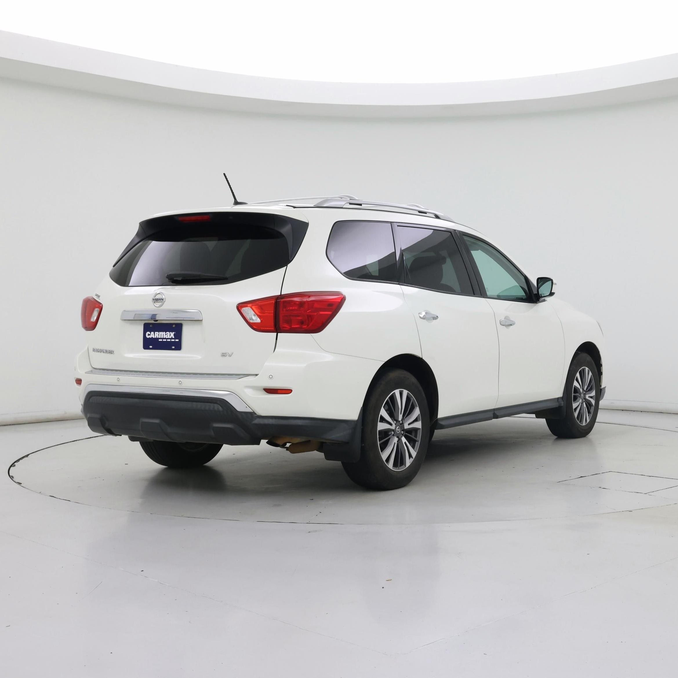 Thumbnail: 2017 Nissan Pathfinder - 8