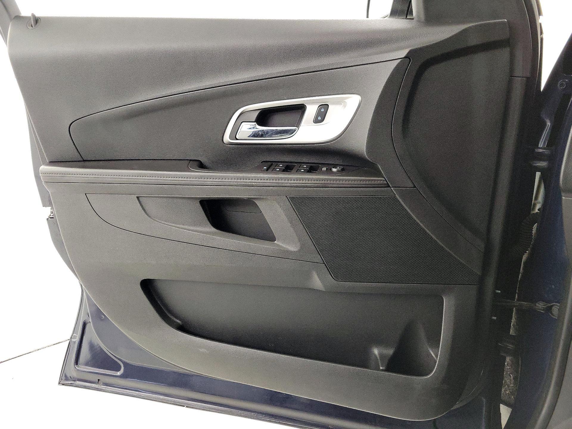 Thumbnail: 2016 Chevrolet Equinox - 12