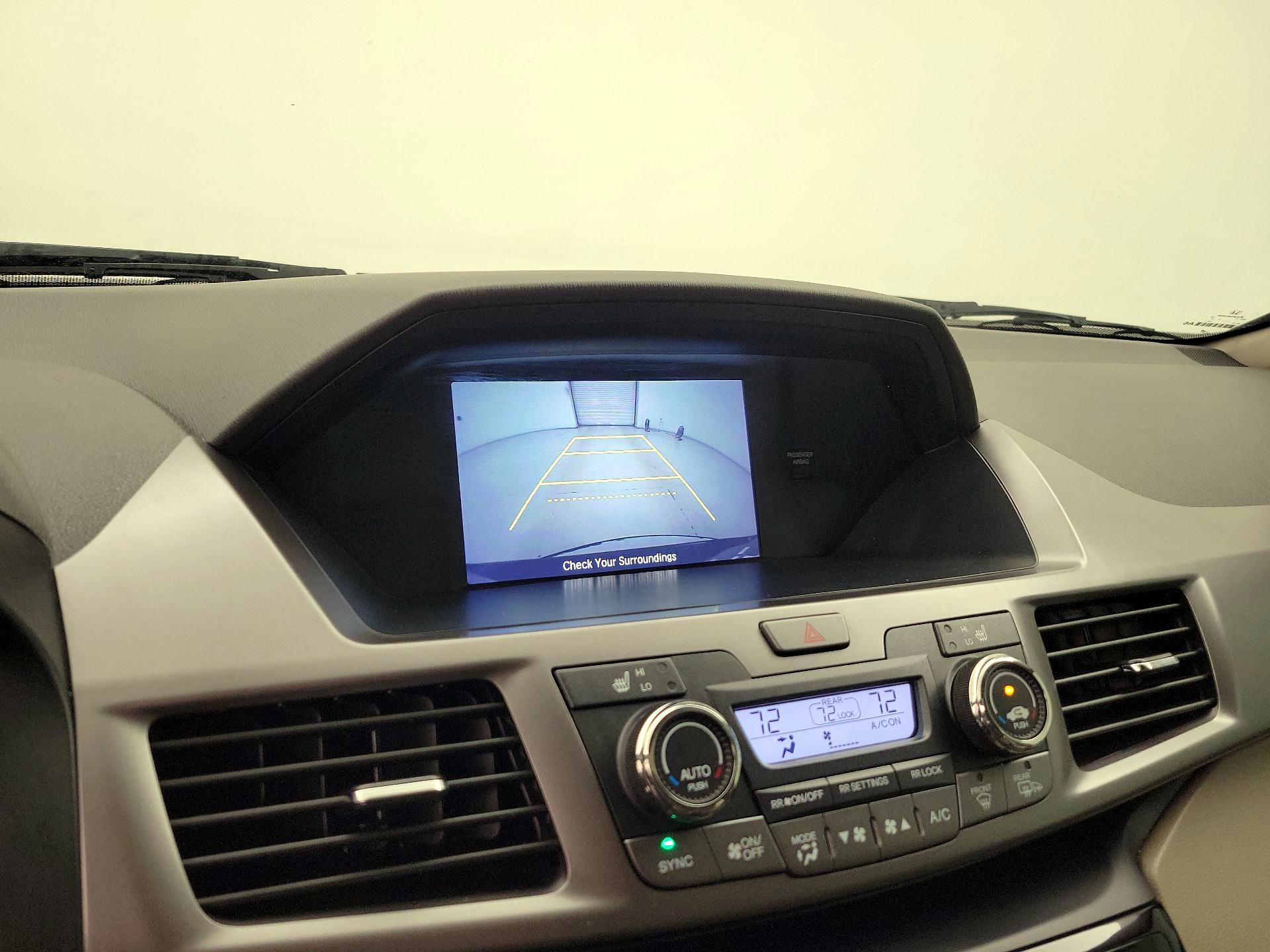 Thumbnail: 2015 Honda Odyssey - 14