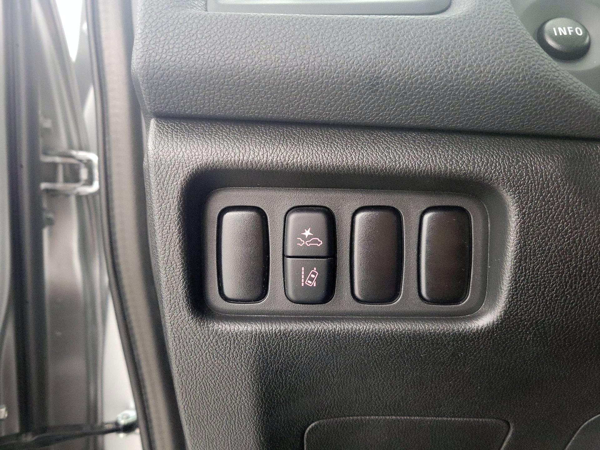 Thumbnail: 2024 Mitsubishi Outlander Sport - 13