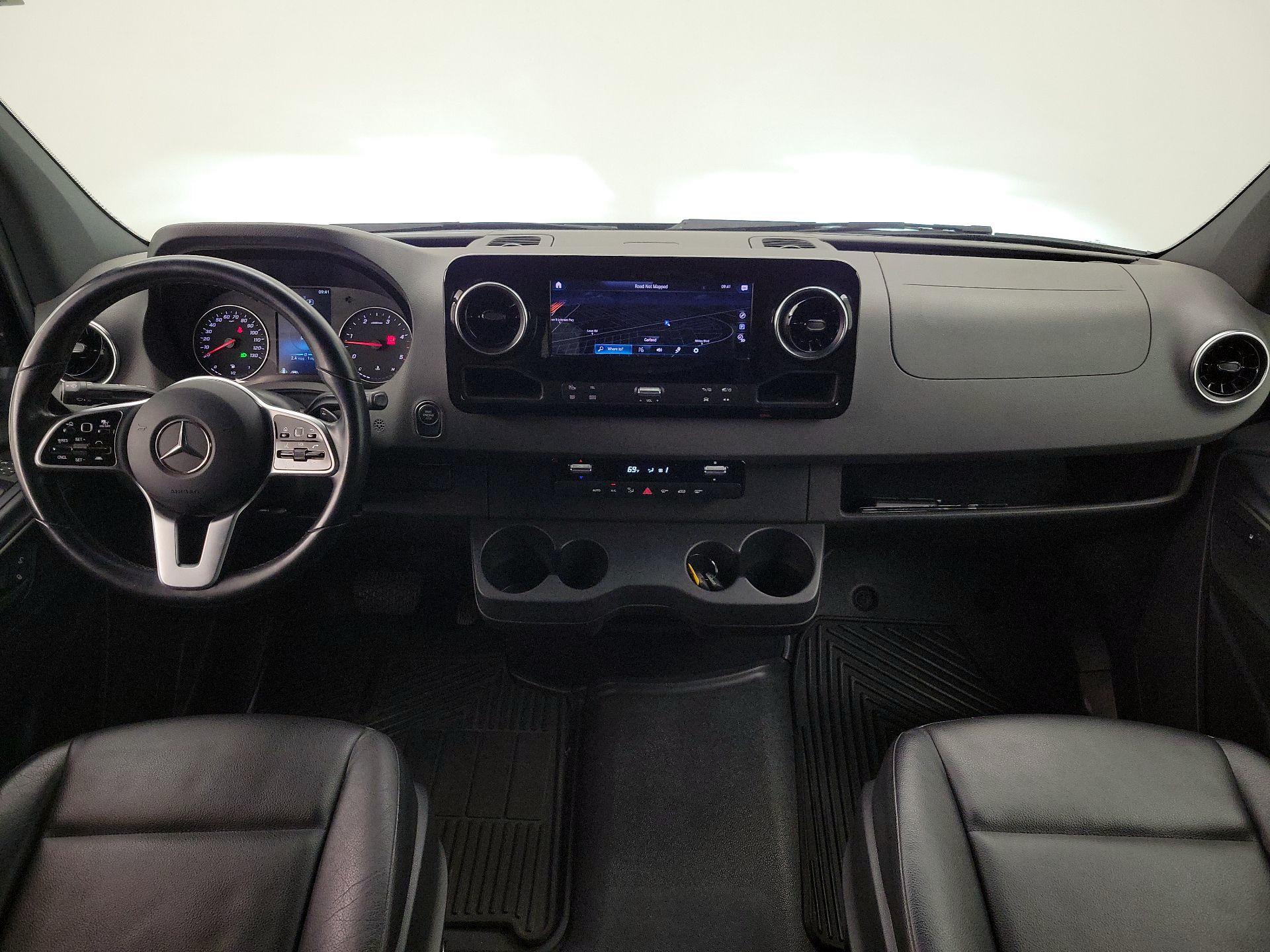 Thumbnail: 2021 Mercedes-Benz Sprinter - 9