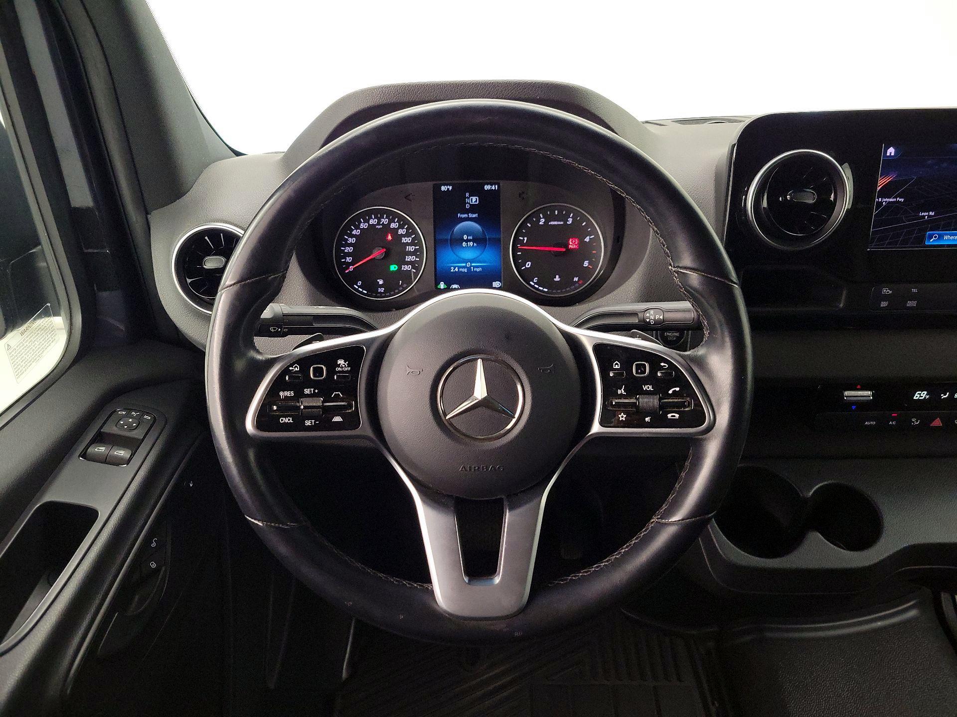 Thumbnail: 2021 Mercedes-Benz Sprinter - 10