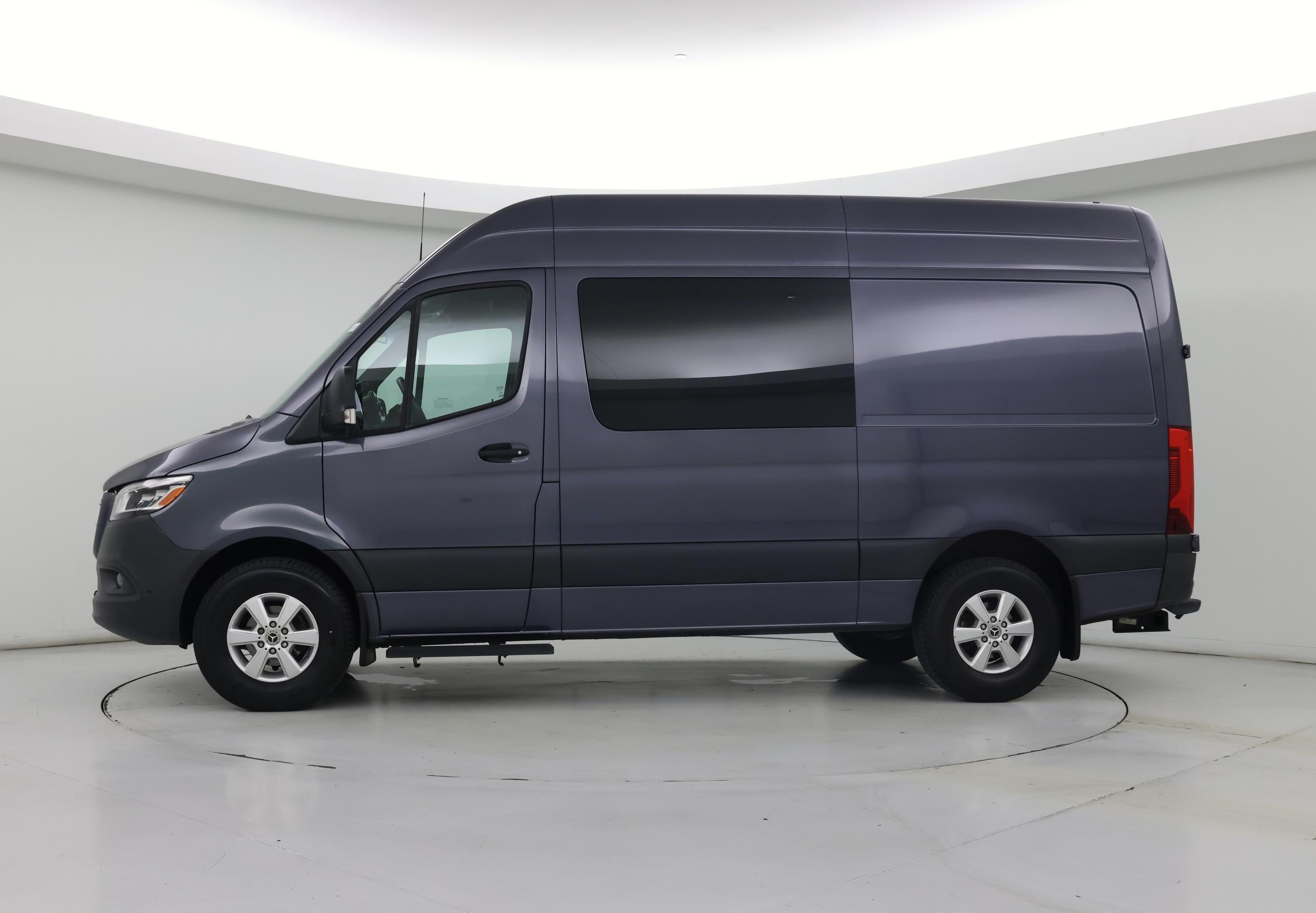 Thumbnail: 2021 Mercedes-Benz Sprinter - 3
