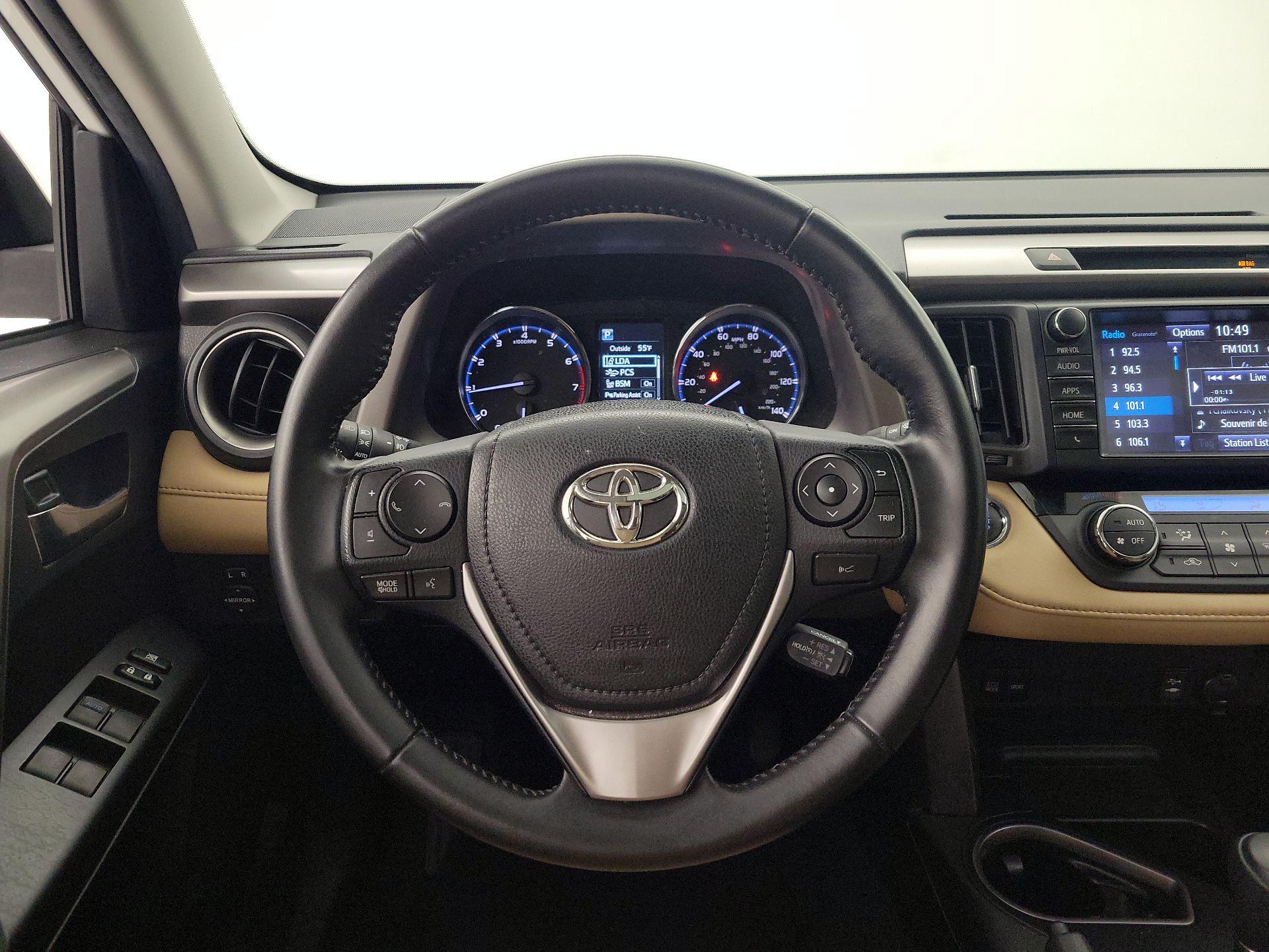 Thumbnail: 2016 Toyota RAV4 - 10