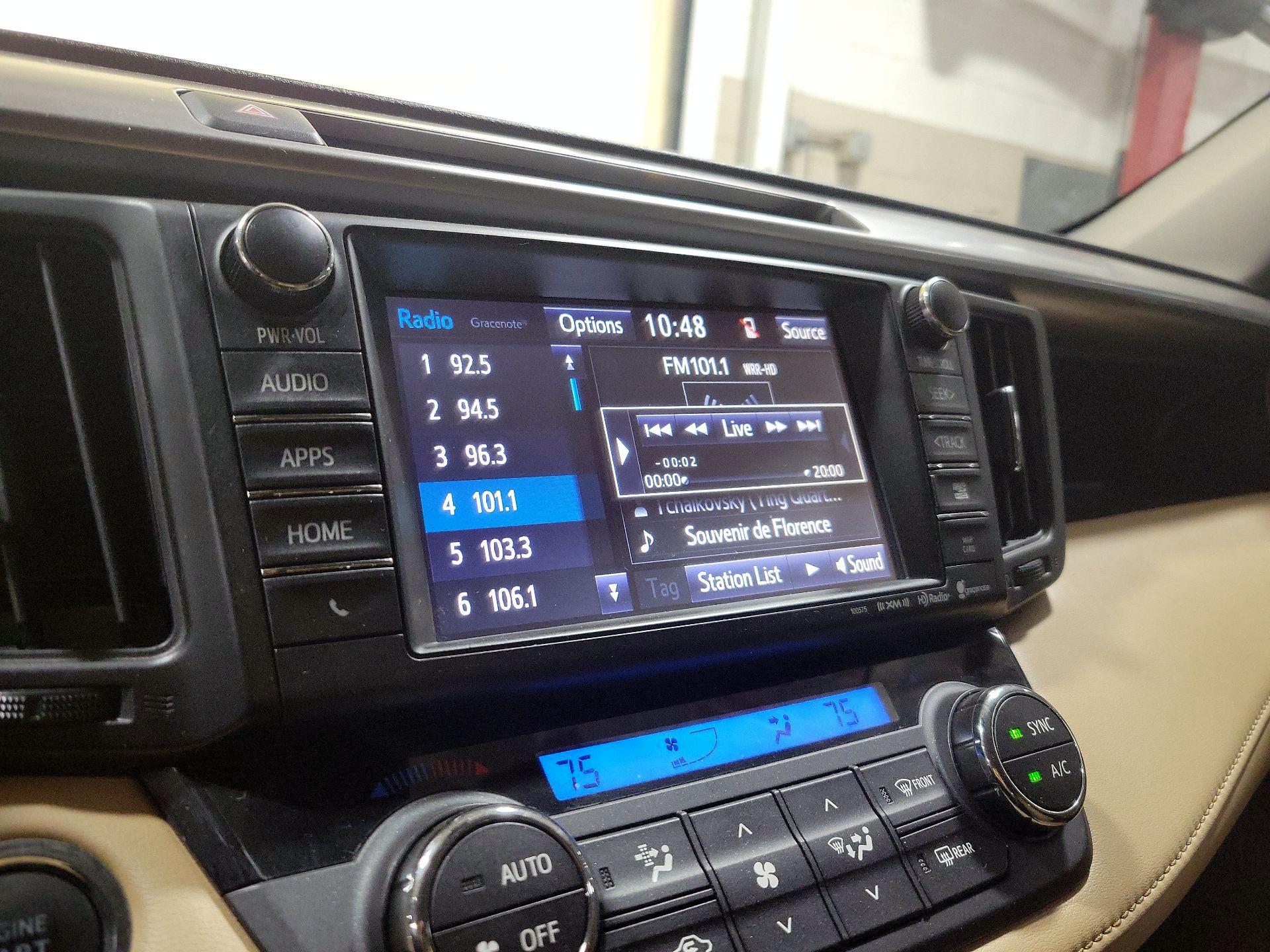 Thumbnail: 2016 Toyota RAV4 - 15