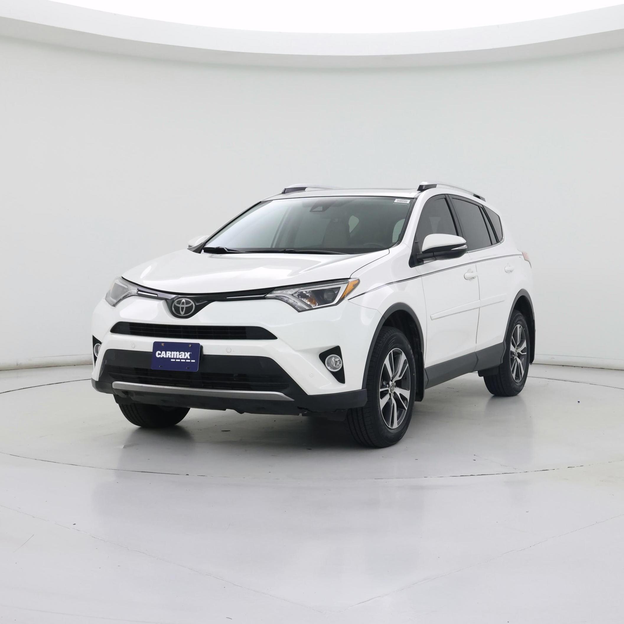Thumbnail: 2016 Toyota RAV4 - 4