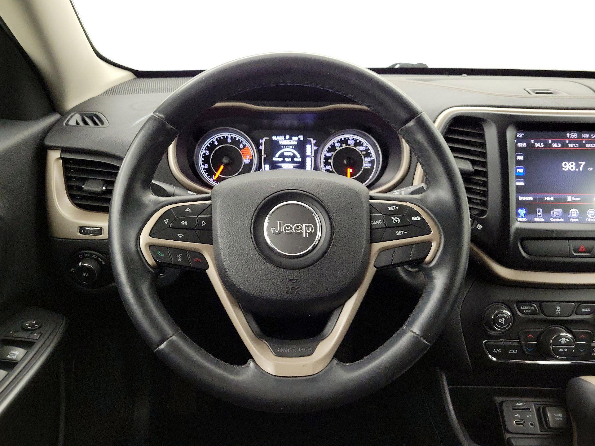 Thumbnail: 2016 Jeep Cherokee - 10