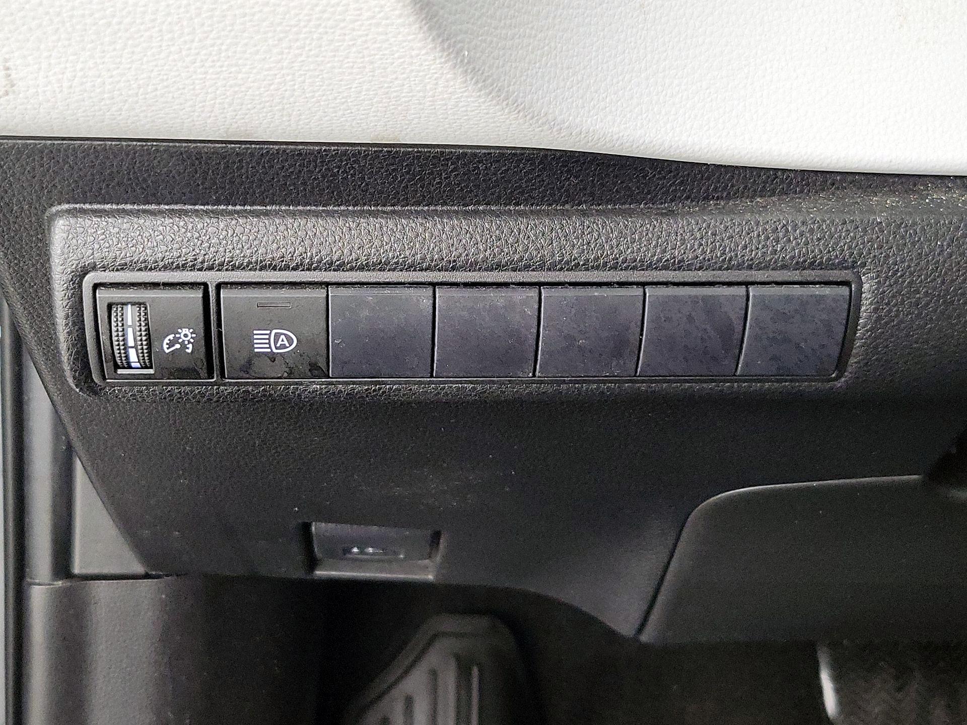 Thumbnail: 2020 Toyota Corolla - 13