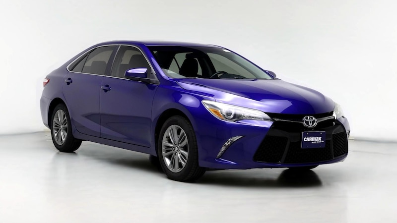 2016 Toyota Camry SE Hero Image