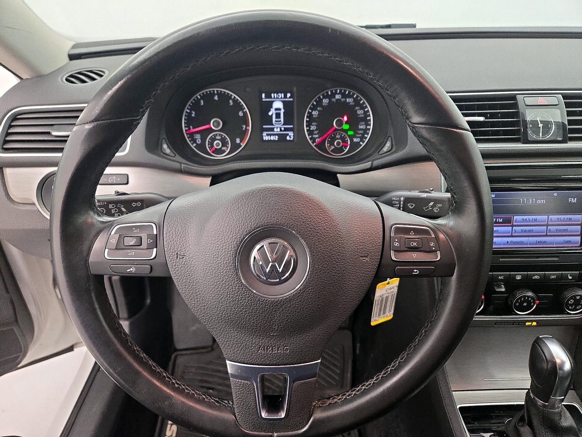 Thumbnail: 2014 Volkswagen Passat - 10