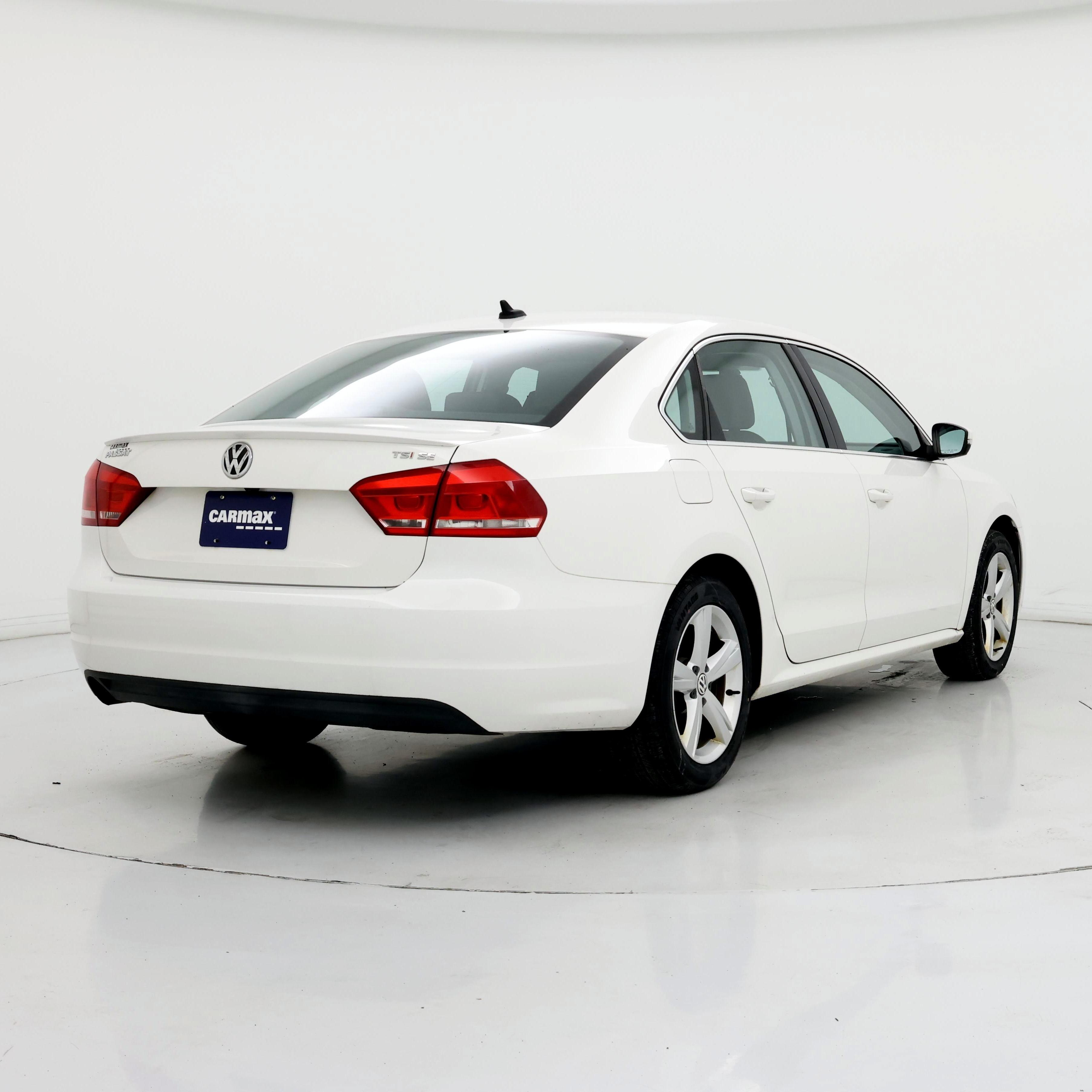 Thumbnail: 2014 Volkswagen Passat - 8