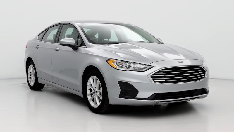 2020 Ford Fusion SE Hero Image