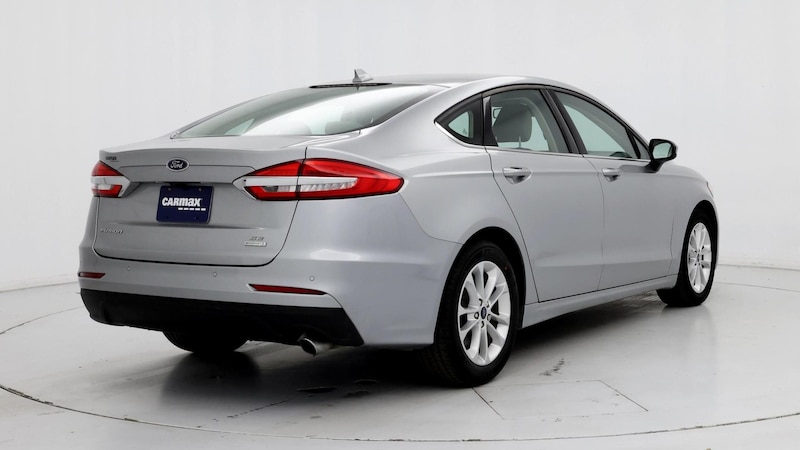 2020 Ford Fusion SE 8