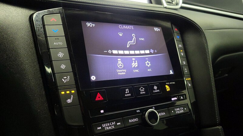 2019 INFINITI QX50 Essential 17