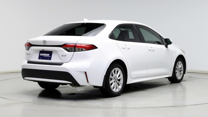 2022 Toyota Corolla XLE 8