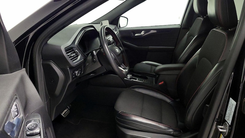 2023 Ford Escape ST-Line 11