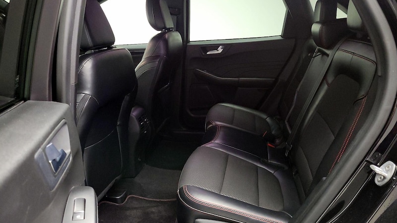 2023 Ford Escape ST-Line 19