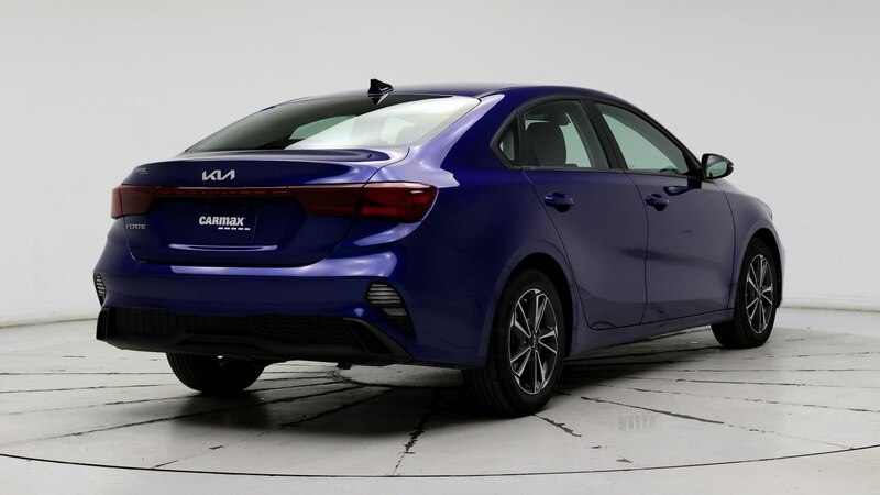 2022 Kia Forte LXS 8