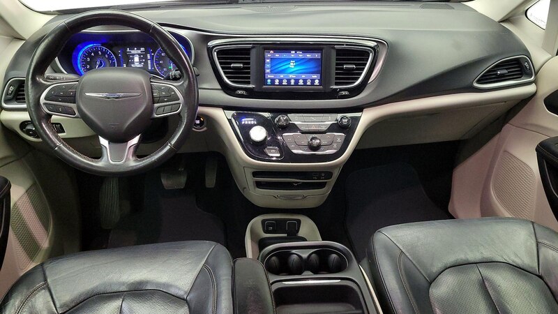 2020 Chrysler Pacifica Touring L 9