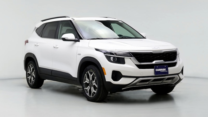 2022 Kia Seltos EX Hero Image