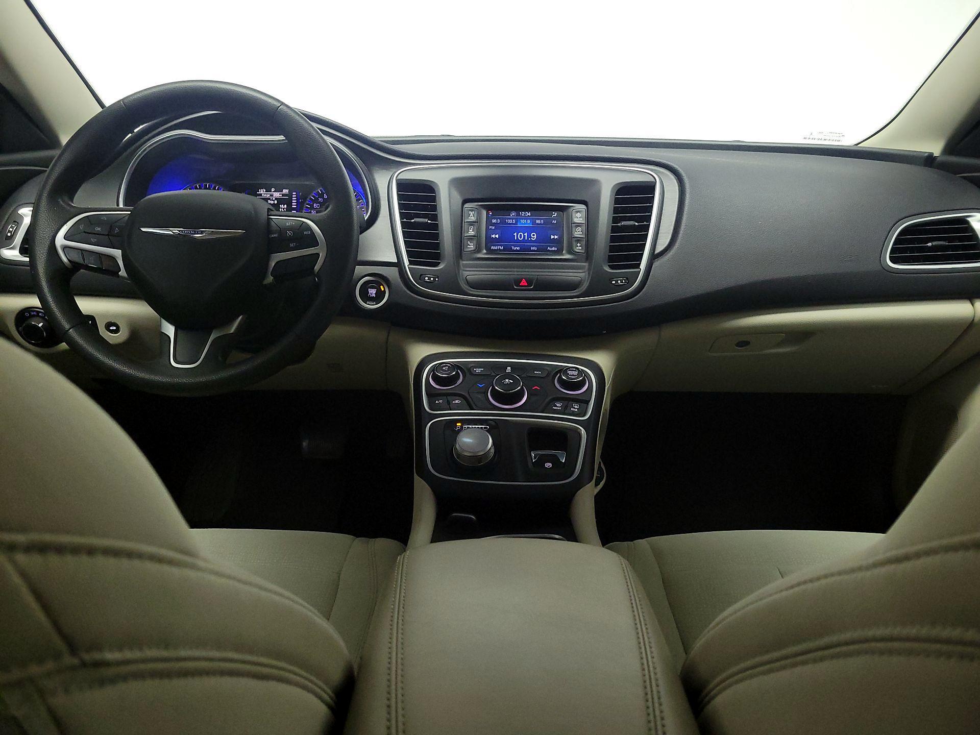 Thumbnail: 2015 Chrysler 200 - 9