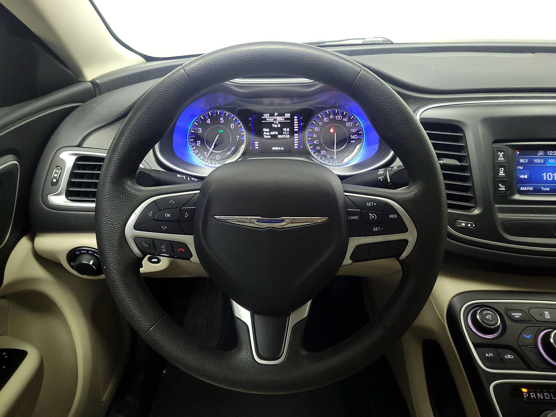 Thumbnail: 2015 Chrysler 200 - 10